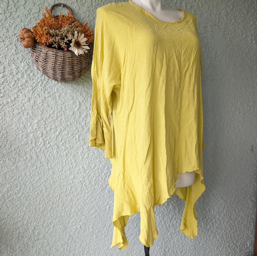 Oh My Gauze! Sunny Asymmetrical Bell Sleeve Top Yellow Size L/XL/2 Yellow - Picture 4 of 8